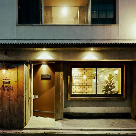 Akasaka Guesthouse Hive Tokyo Bagian luar foto