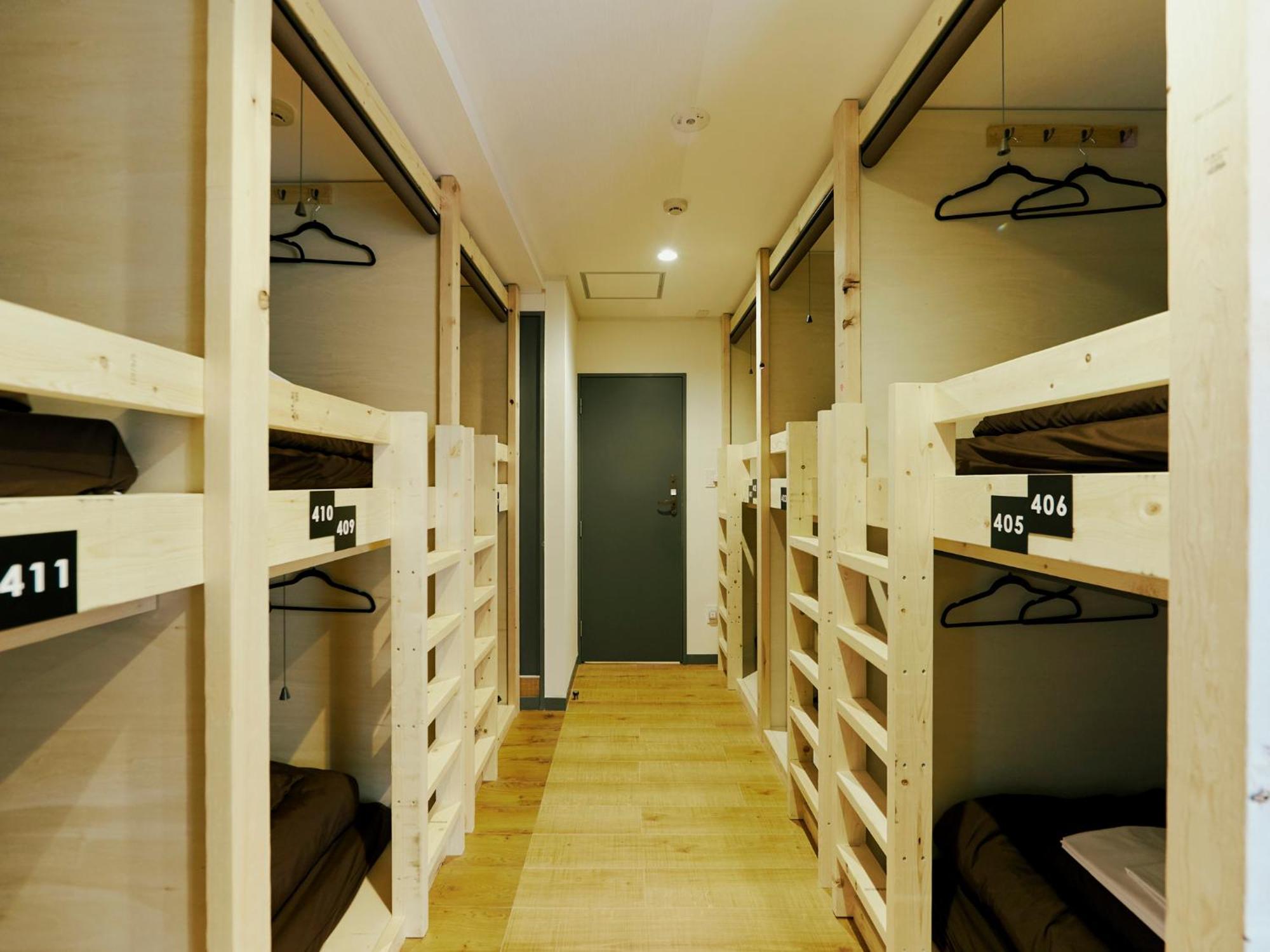 Akasaka Guesthouse Hive Tokyo Bagian luar foto