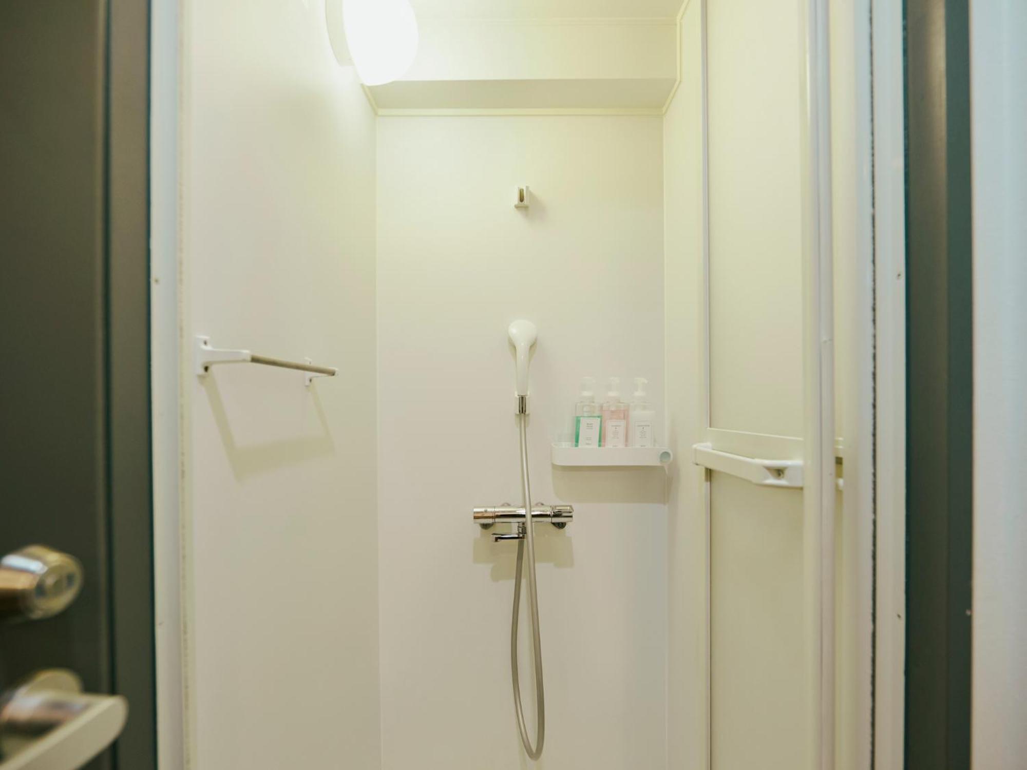Akasaka Guesthouse Hive Tokyo Bagian luar foto