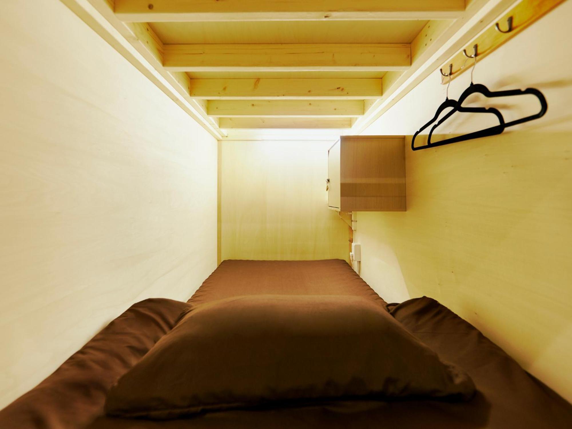 Akasaka Guesthouse Hive Tokyo Bagian luar foto